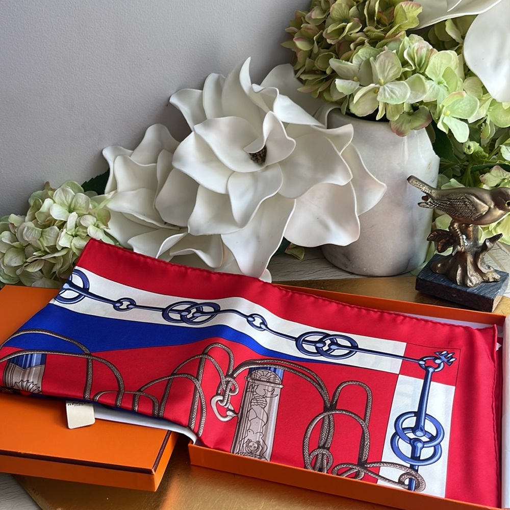 NWT! Hermes 90 cm Carre Cliquetis Silk Scarf with Box ATTENTION COLLECTORS - Picture 4 of 15